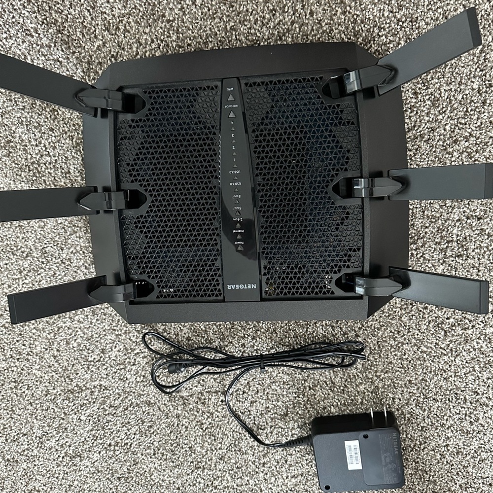 Netgear Nighthawk X6S AC4000 Tri-band Mu-Mimo WiFi Router R8000P-100NAS